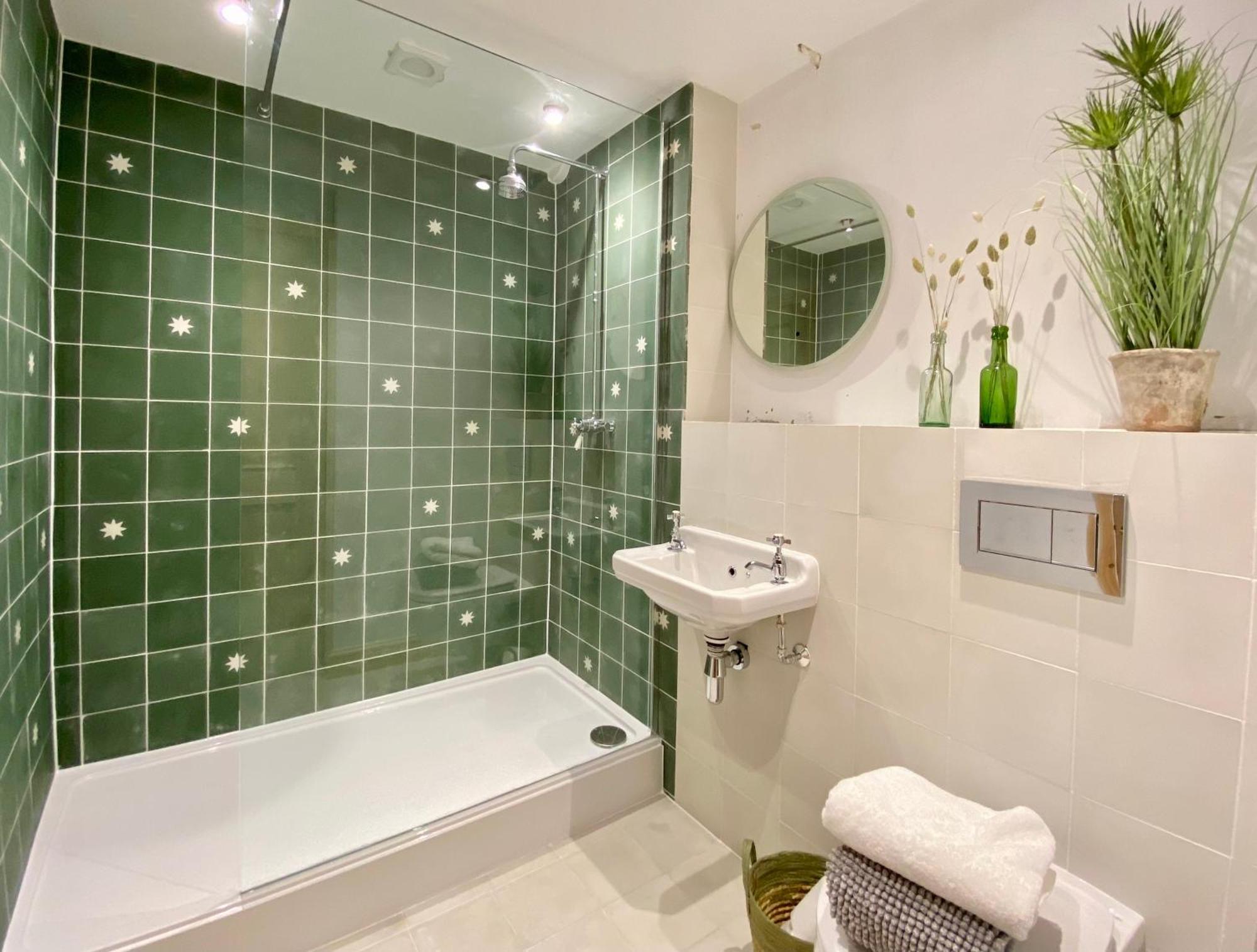Victoria Bar Walls By Chateau Anna, Central York - Free Parking Extérieur photo